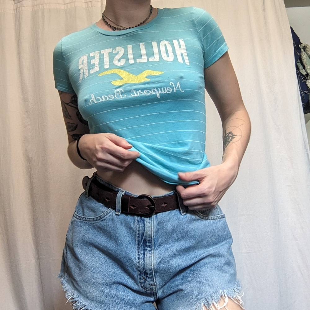 Vintage Y2K Hollister Tee